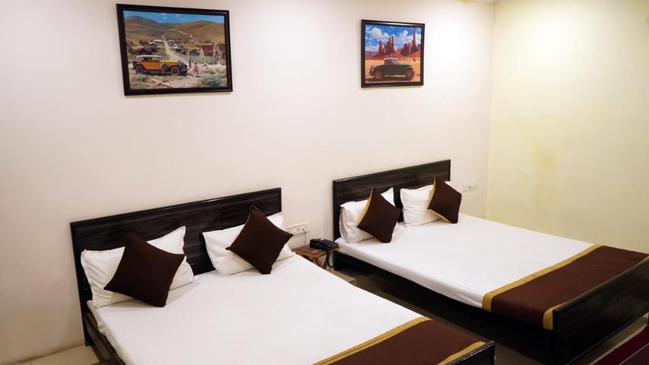 Hotel Atithi Niwas Αλλαχαμπάντ Εξωτερικό φωτογραφία