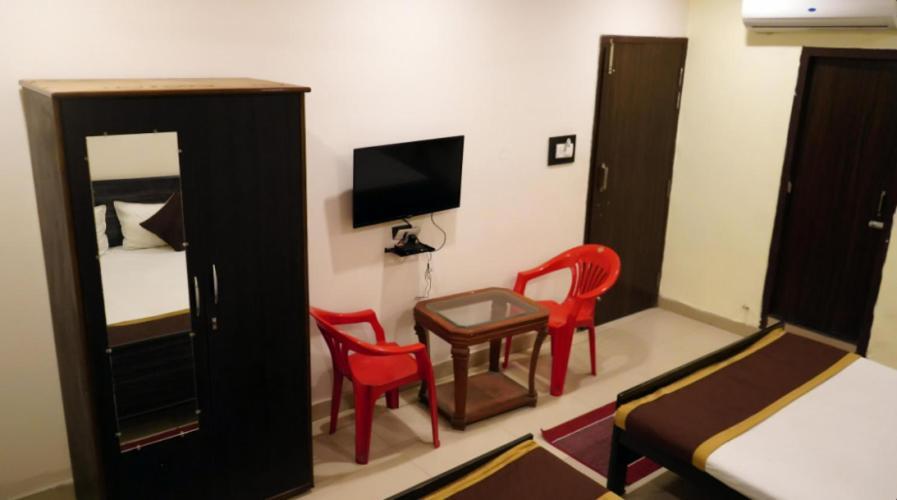Hotel Atithi Niwas Αλλαχαμπάντ Εξωτερικό φωτογραφία